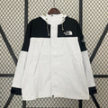 The North Face Windbreaker Weiß & Schwarz